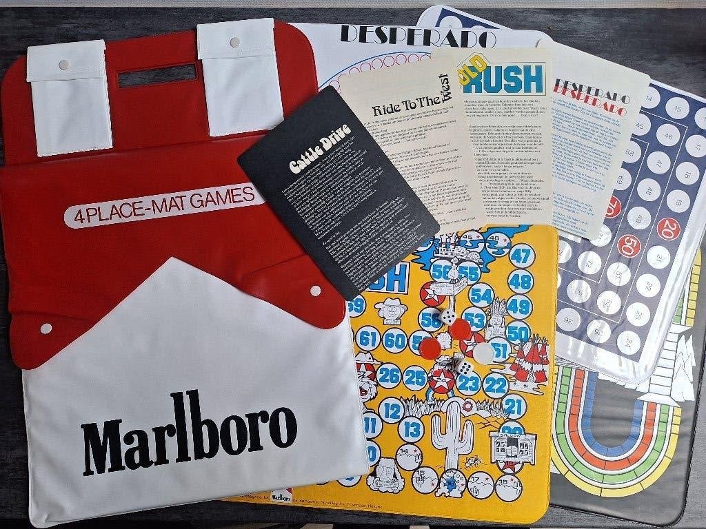 Vintage Marlboro 4 Place Mat Games Bordspellen Promo Reclame, Ophalen of Verzenden, Gebruikt, Overige typen
