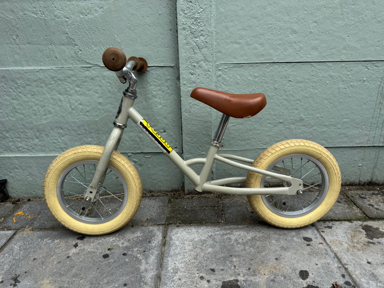 Veloretti loopfiets, Fietsen en Brommers, Fietsen | Kinderfietsjes, Ophalen, Zo goed als nieuw, Minder dan 16 inch, Zijwieltjes