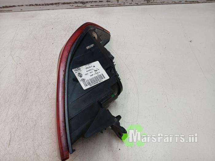 Achterlicht rechts van een Renault Clio, Gebruikt, -, Renault, -