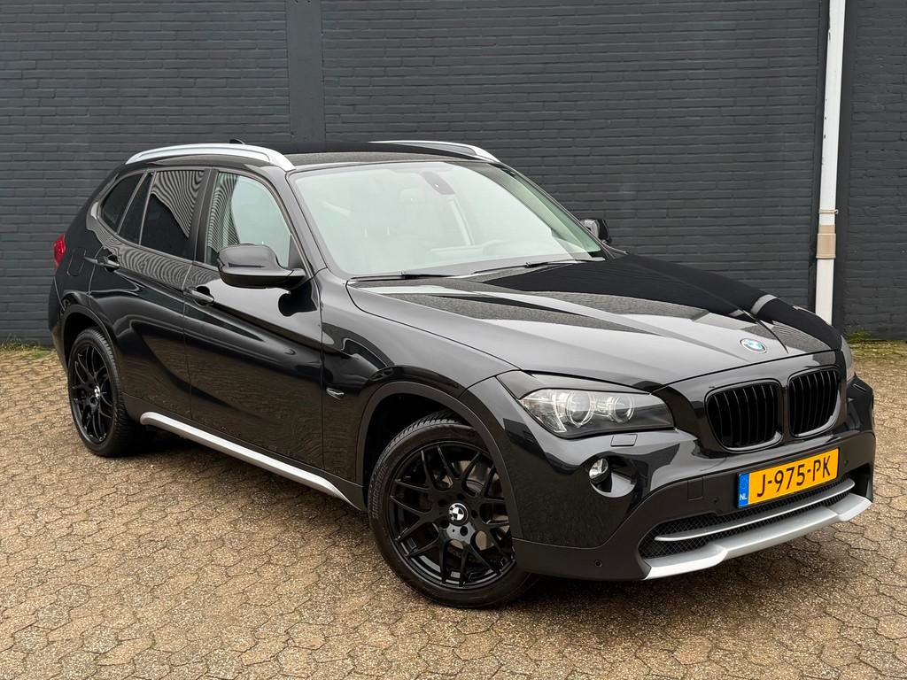 BMW X1 SDrive18i Executive|CARPLAY|LEER|NAVI|CAMERA|CLIMA|PD, Auto's, Euro 5, Achterwielaandrijving, Automatische klimaatregeling