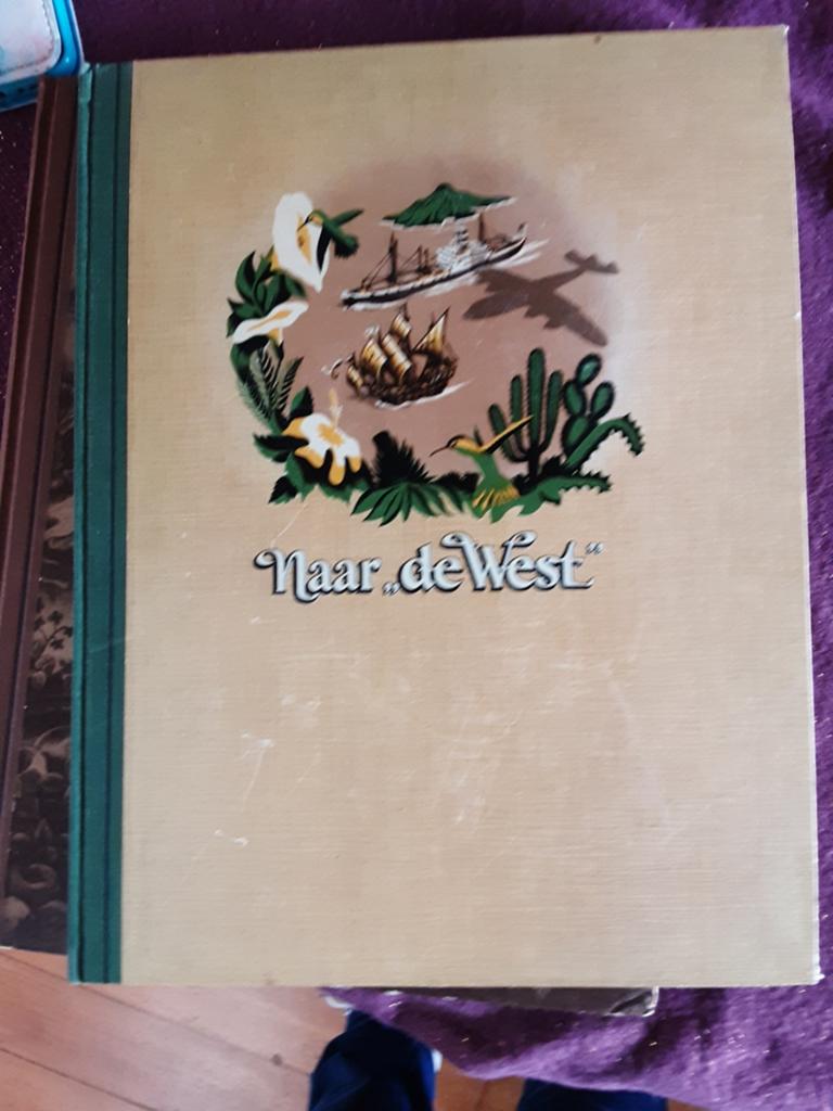 Douwe Egberts Plaatjesalbum "Naar de West" - Bali in Kleuren, Boeken, Ophalen of Verzenden, Gelezen, Piet Bakker, Plaatjesalbum