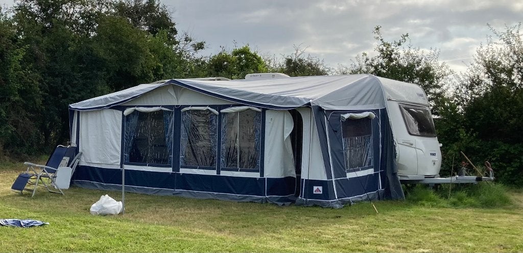 Voortent Bergamo de Luxe maat 19/SF, Ophalen, Zo goed als nieuw