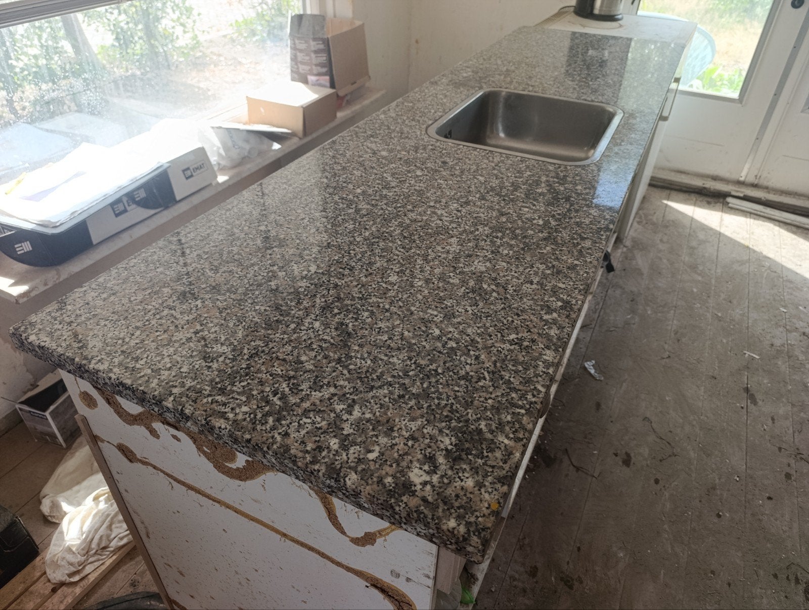 Granieten aanrechtblad met RVS spoelbak - 209x60x3cm, Ophalen, Gebruikt