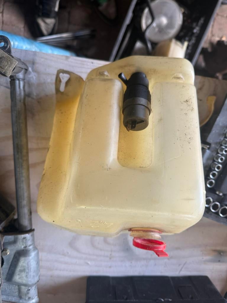 Ruitenvloeistoftank golf 2, Ophalen of Verzenden, Nieuw