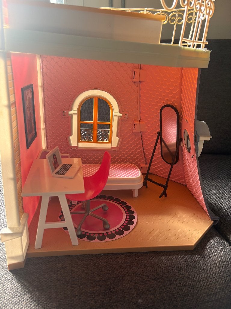 Miraculous poppenhuis, Verzenden, Zo goed als nieuw, Poppenhuis