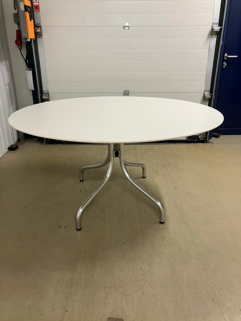 Vitra Ovale Tafel - Design Eettafel 1.50x1.20m, Ophalen, Gebruikt, 100 tot 150 cm, Vier personen