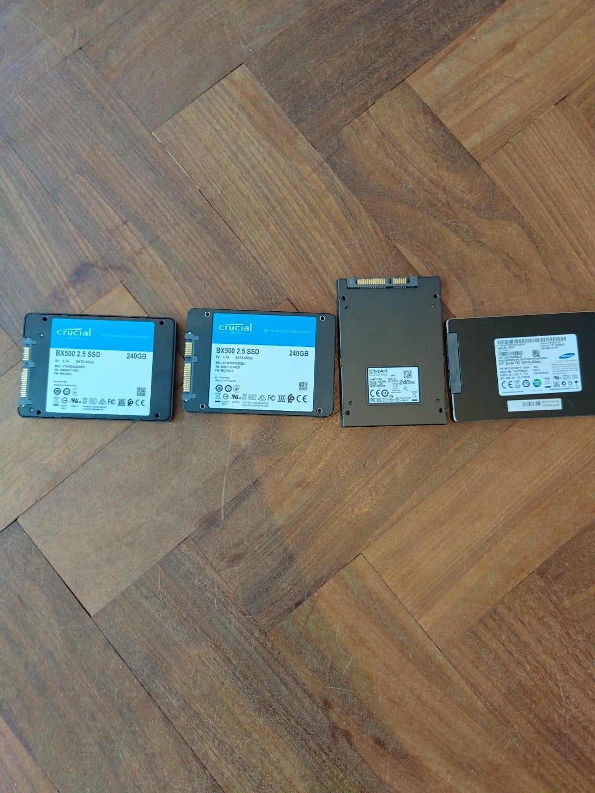 4 Ssd (Solid-State Drive) 240-256., Ophalen of Verzenden, Laptop