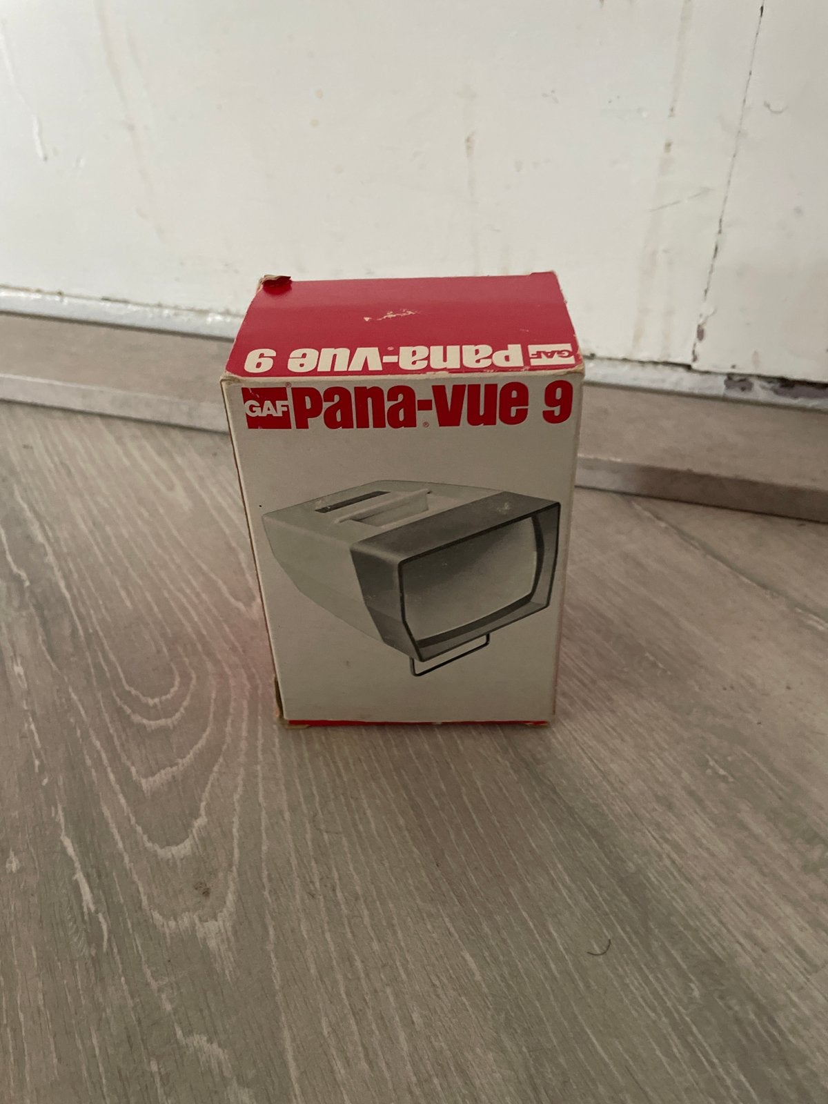 GAF Pana-Vue 9: Vintage diaviewer in originele doos, Audio, Tv en Foto, Diaprojectors, Ophalen of Verzenden, Gebruikt, Met scherm