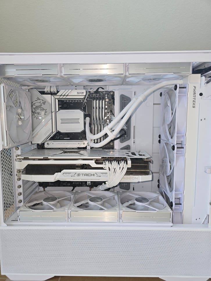 Gaming PC Ryzen 7 7800X3D + RX 7900 XTX 24GB – 32GB DDR5, Ophalen, 32 GB, Zo goed als nieuw, AMD Ryzen 7