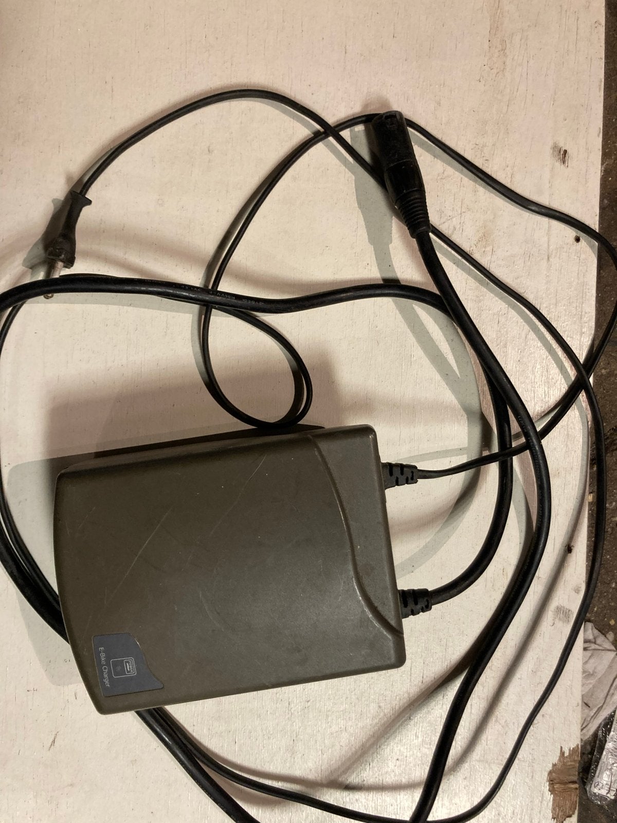 Koga Ion E-bike Lader 3-pins 24V (34V output), Ophalen, Gebruikt