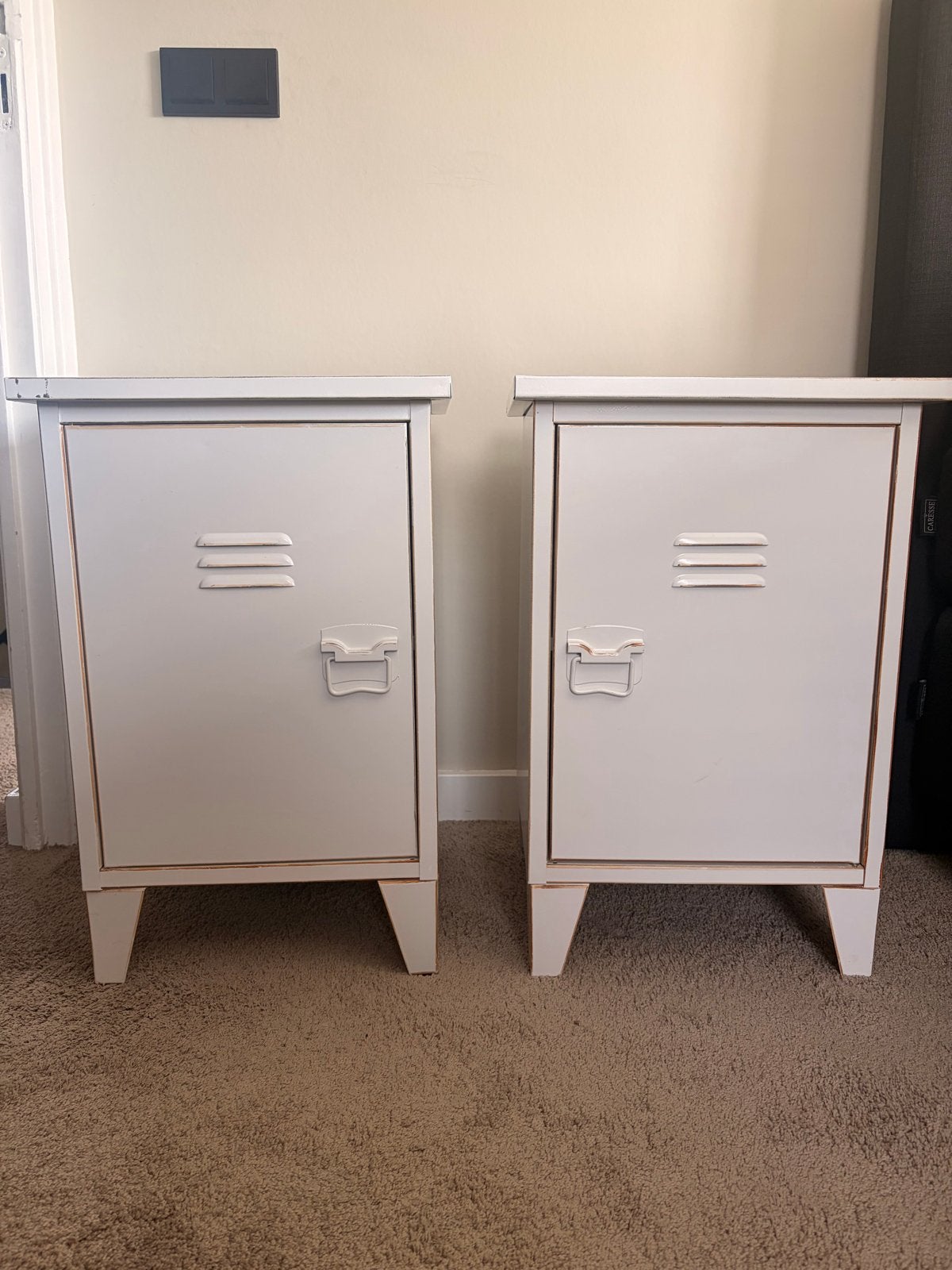 Set van 2 industriële WOOOD nachtkastjes/lockers - wit, Huis en Inrichting, Slaapkamer | Nachtkastjes, Gebruikt, Minder dan 45 cm