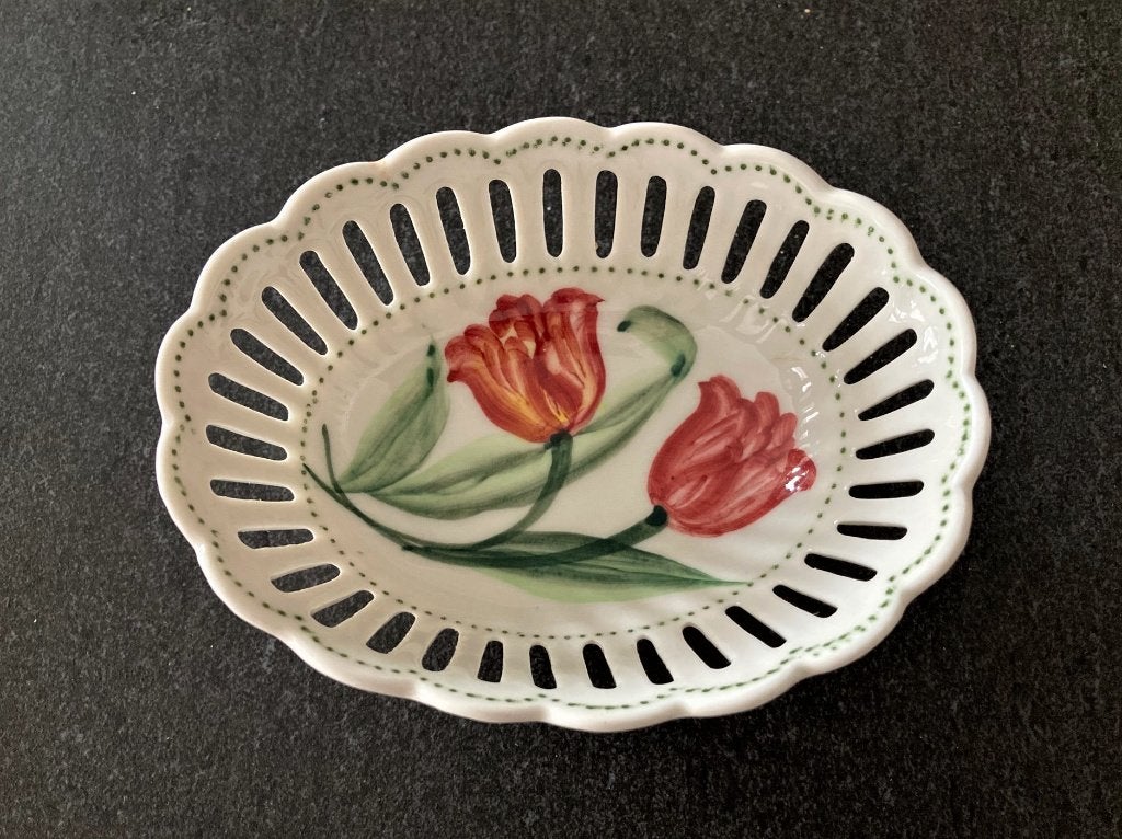 Nieuw: klein, ovaal porseleinen schaaltje, Nieuw, Ophalen of Verzenden, Schaal of Schalen, Overige stijlen