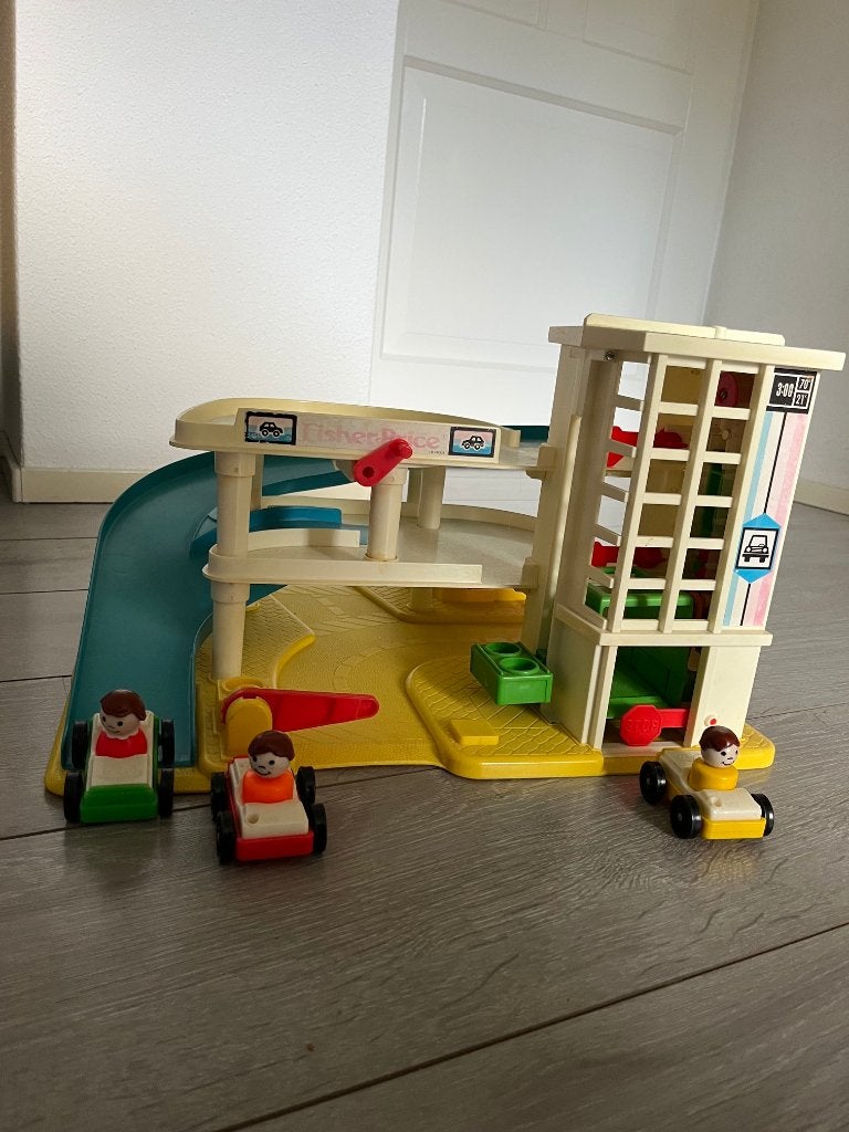 Fisher-Price garage, Kinderen en Baby's, Speelgoed | Fisher-Price, Ophalen of Verzenden, Gebruikt, Speelset