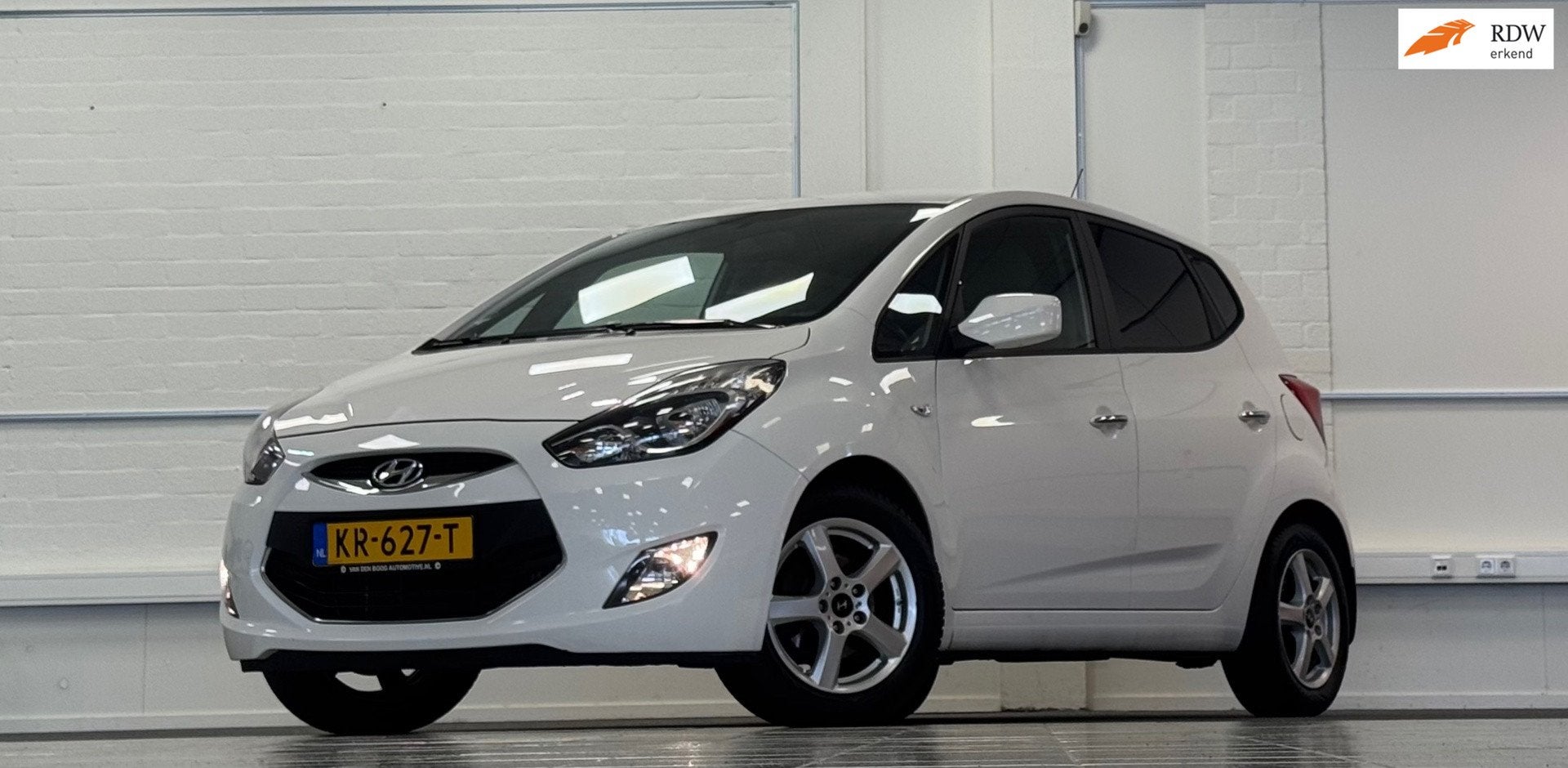 Hyundai Ix20 1.6i i-Motion Parkeerhulp All season banden APK, Auto's, Voorwielaandrijving, Euro 5, Gebruikt, 4 cilinders