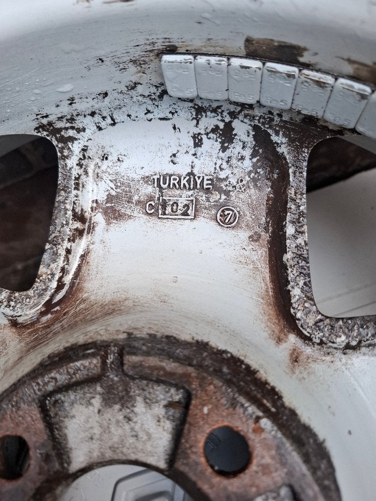 Foto 16 van Renault Megane velgen met winterbanden 185/60/15