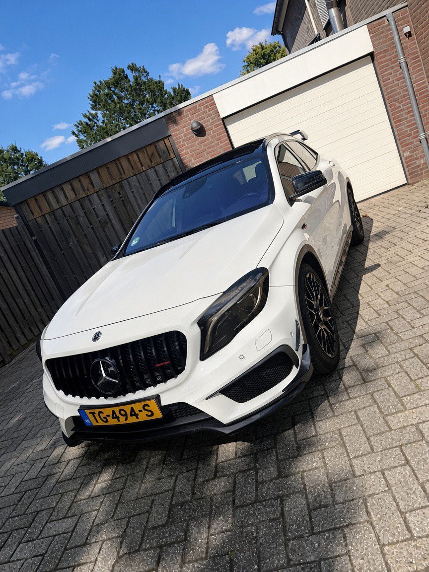 Mercedes-Benz GLA 45 AMG 2.0 4MATIC Edition 1 Milltek Pano, Auto's, Mercedes-Benz, Zwart, 4 cilinders, 360 pk, Wit