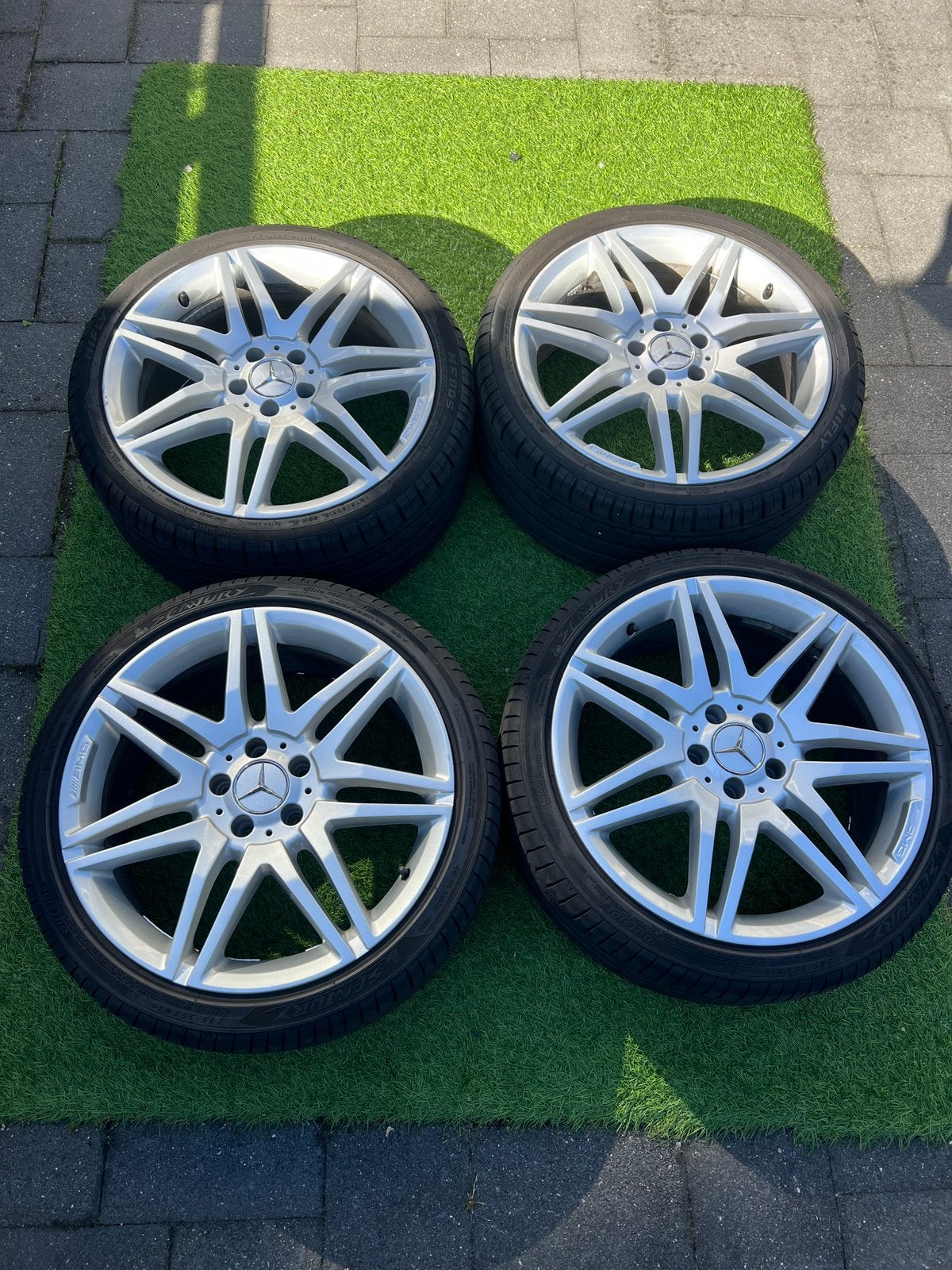 Zeldzame 19 inch AMG velgen Mercedes W212 S212 C207 A207, Auto-onderdelen, Gebruikt, 235 mm, Band(en), Zomerbanden