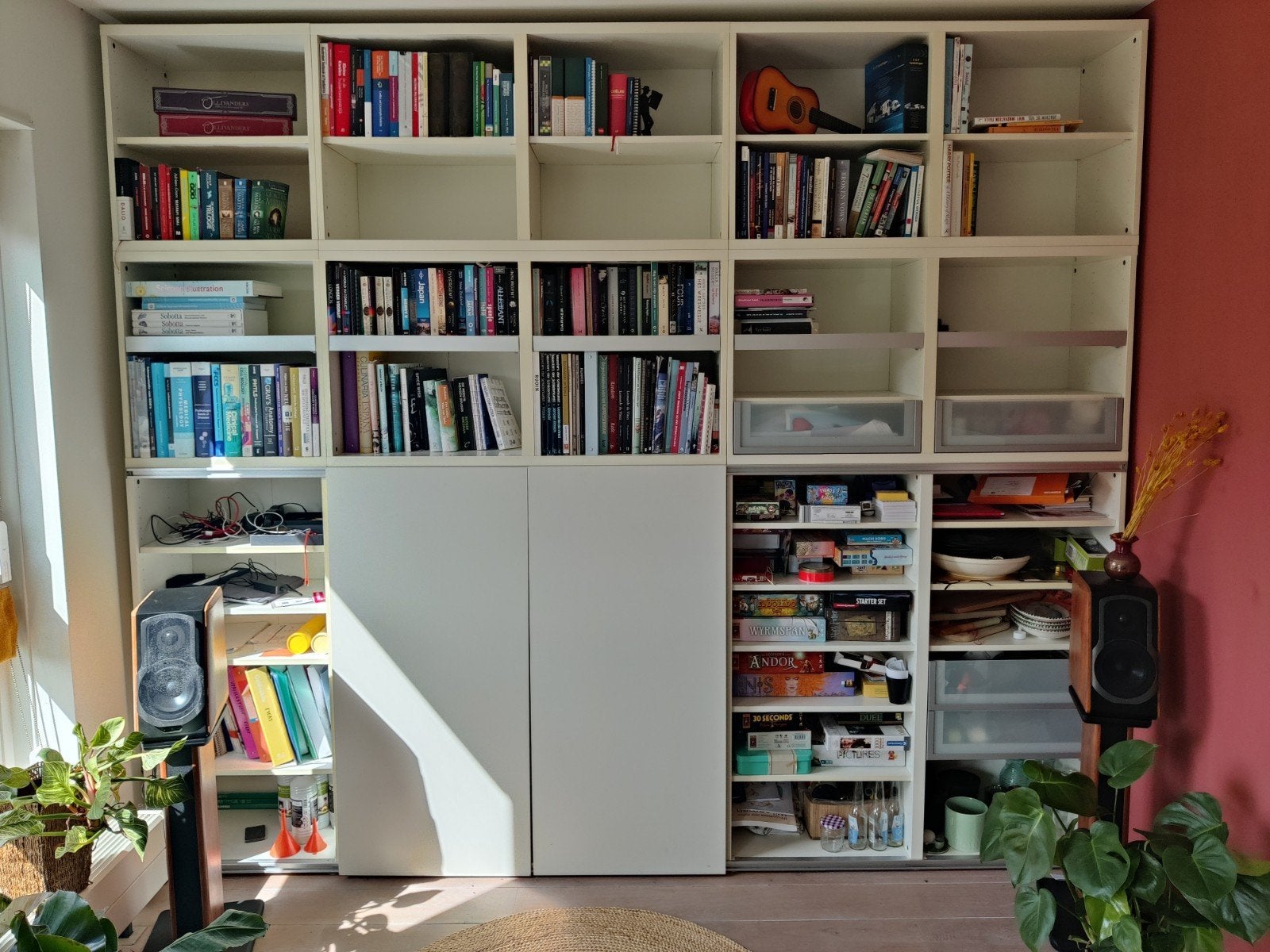 Ikea besta kast, basiselement, deur, planken, verlichting, Huis en Inrichting, Kasten | Stellingkasten, Ophalen