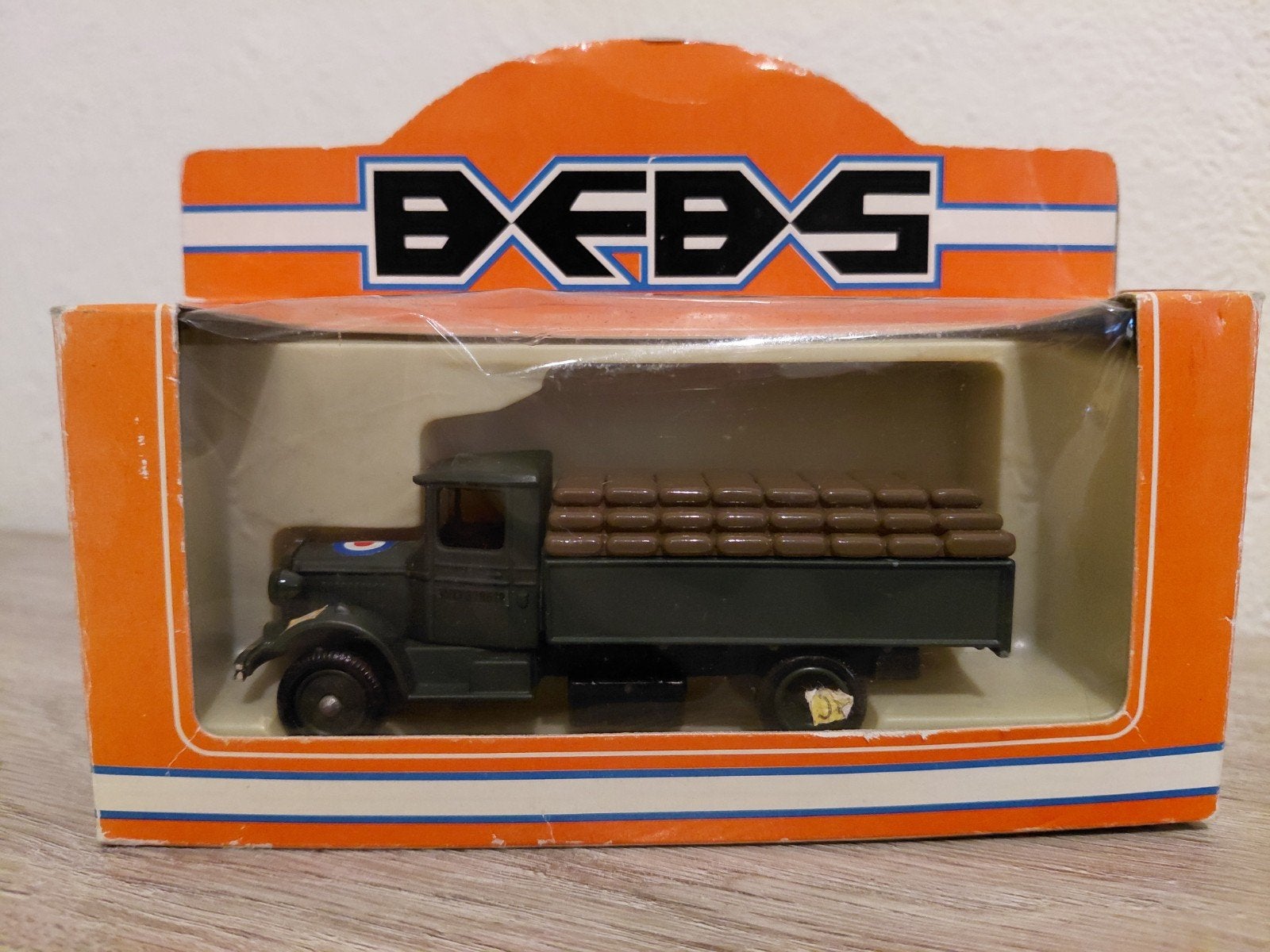 'BFBS broadcasting' Mack Truck, Verzenden, Zo goed als nieuw, Groter dan 1:32, Overige merken