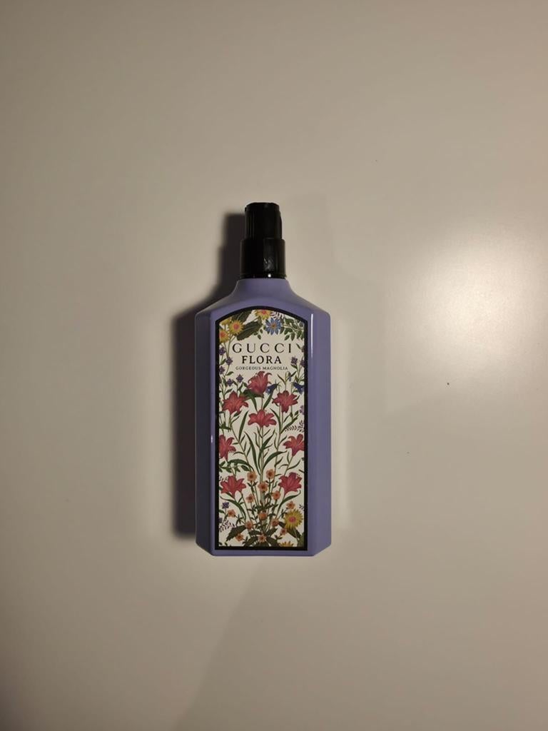 Gucci flora- 90 ML Eau de Parfum, Sieraden, Tassen en Uiterlijk, Uiterlijk | Parfum, Verzenden, Zo goed als nieuw