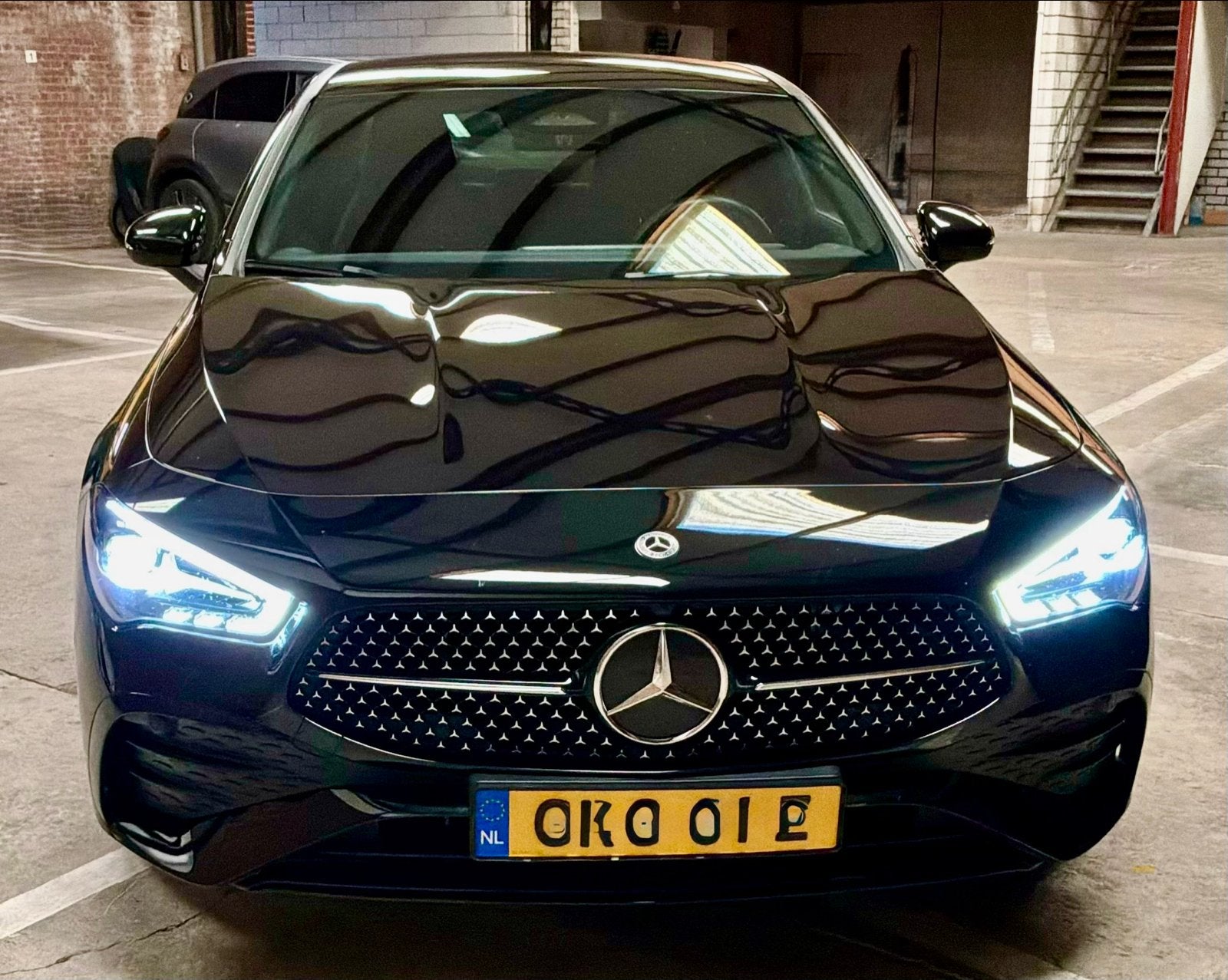 Mercedes-Benz CLA 250 e 218pk 8G-DCT 2024 Zwart, CLA, Bruin, 1600 kg, Sedan