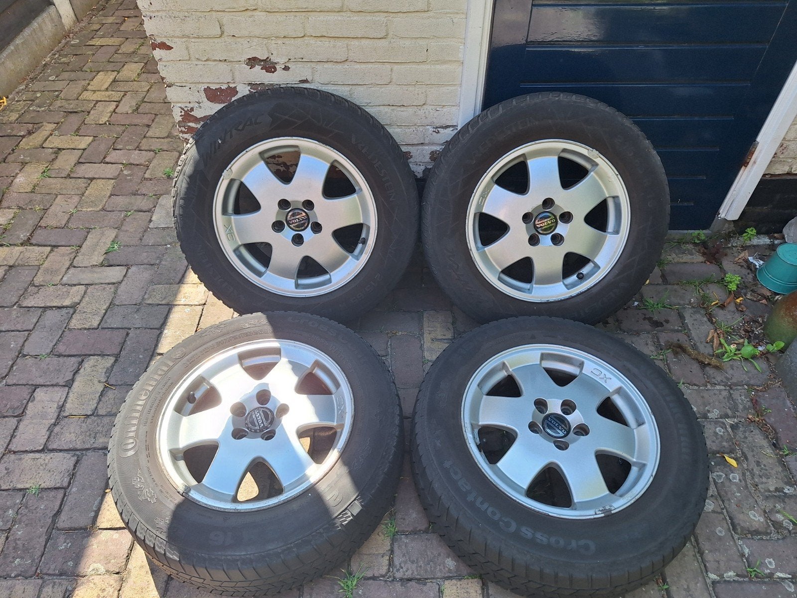 Volvo XC70 velgen set met winterbanden, Auto-onderdelen, Banden en Velgen, Ophalen, 16 inch, Banden en Velgen, Winterbanden