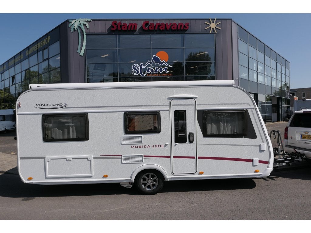 LMC Musica 490 E enk. bed, mover, luifel, Rondzit, 4 tot 5 meter, LMC en Münsterland, 1250 - 1500 kg