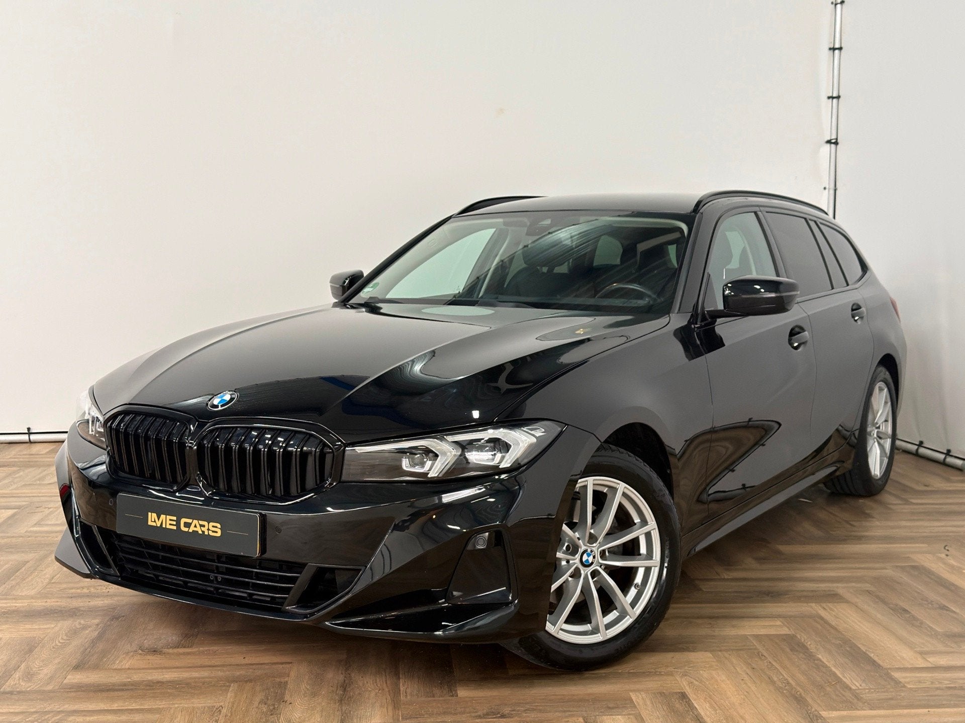 BMW 3-serie Touring 320d|LEDER|HUD|INRUIL MOGELIJK|, Automaat, Achterwielaandrijving, Zwart, Leder