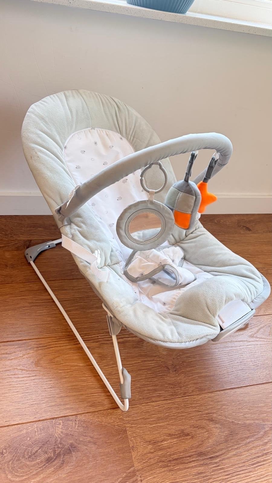 Comfortabele babywipper met geluid en speelboog, Ophalen, Zo goed als nieuw, Overige typen, Met geluid