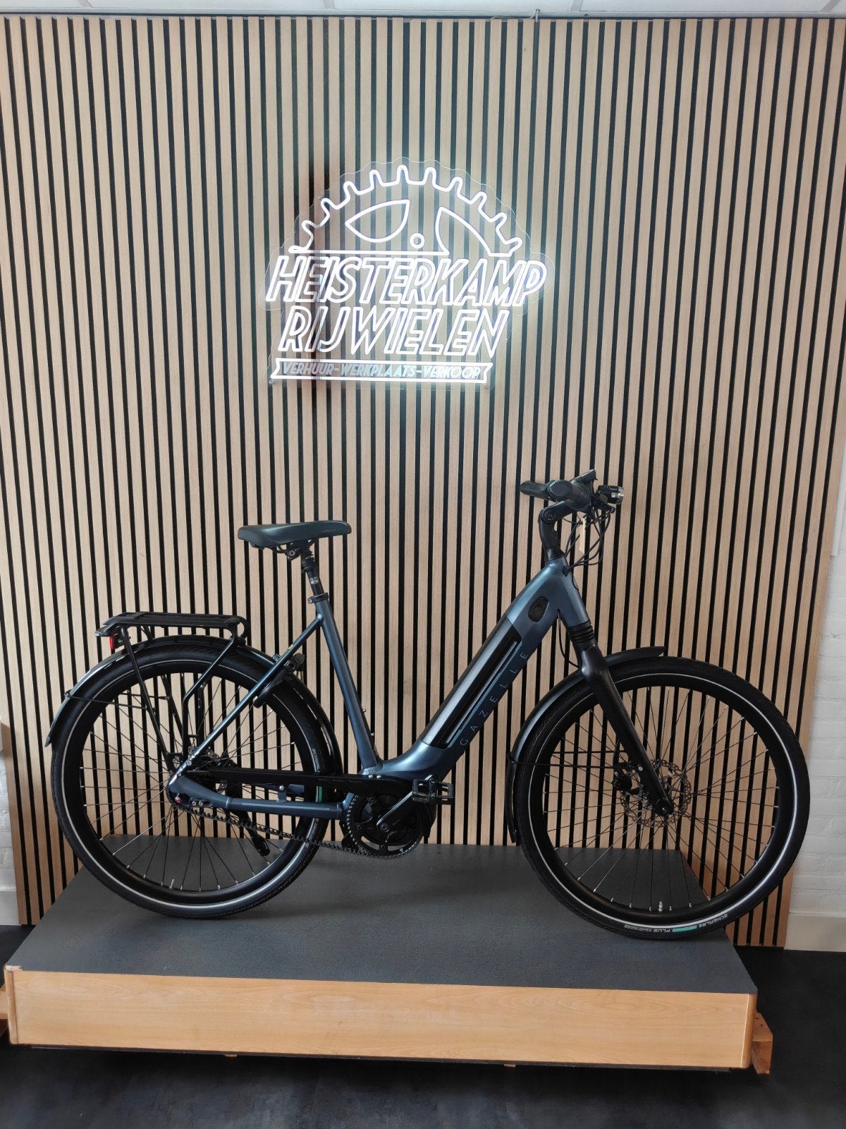 Gazelle Ultimate C8+ HMB, BJ2023!, Ophalen, Zo goed als nieuw, 50 km per accu of meer, 55 tot 59 cm