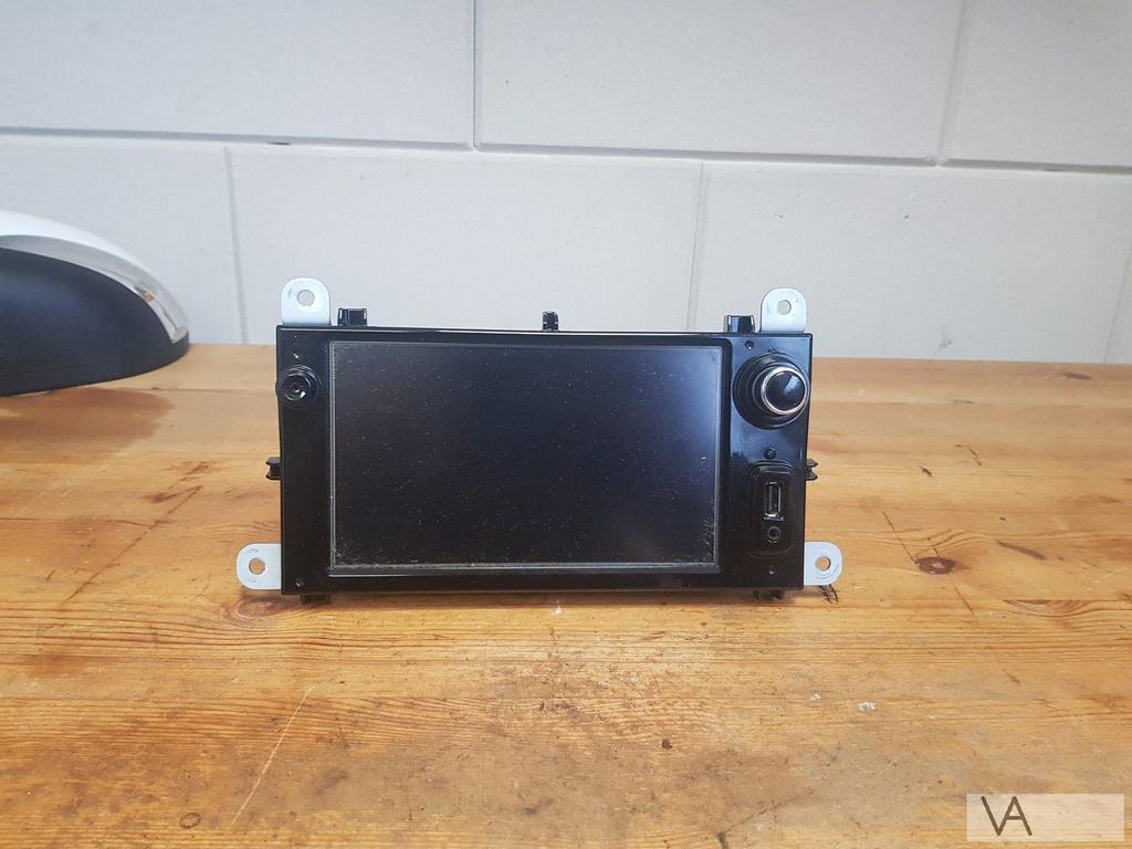 Renault Clio 4 2013 - 2018 navigatie radio touchscreen €100, Auto-onderdelen, Dashboard en Schakelaars, Renault, Gebruikt, Ophalen of Verzenden
