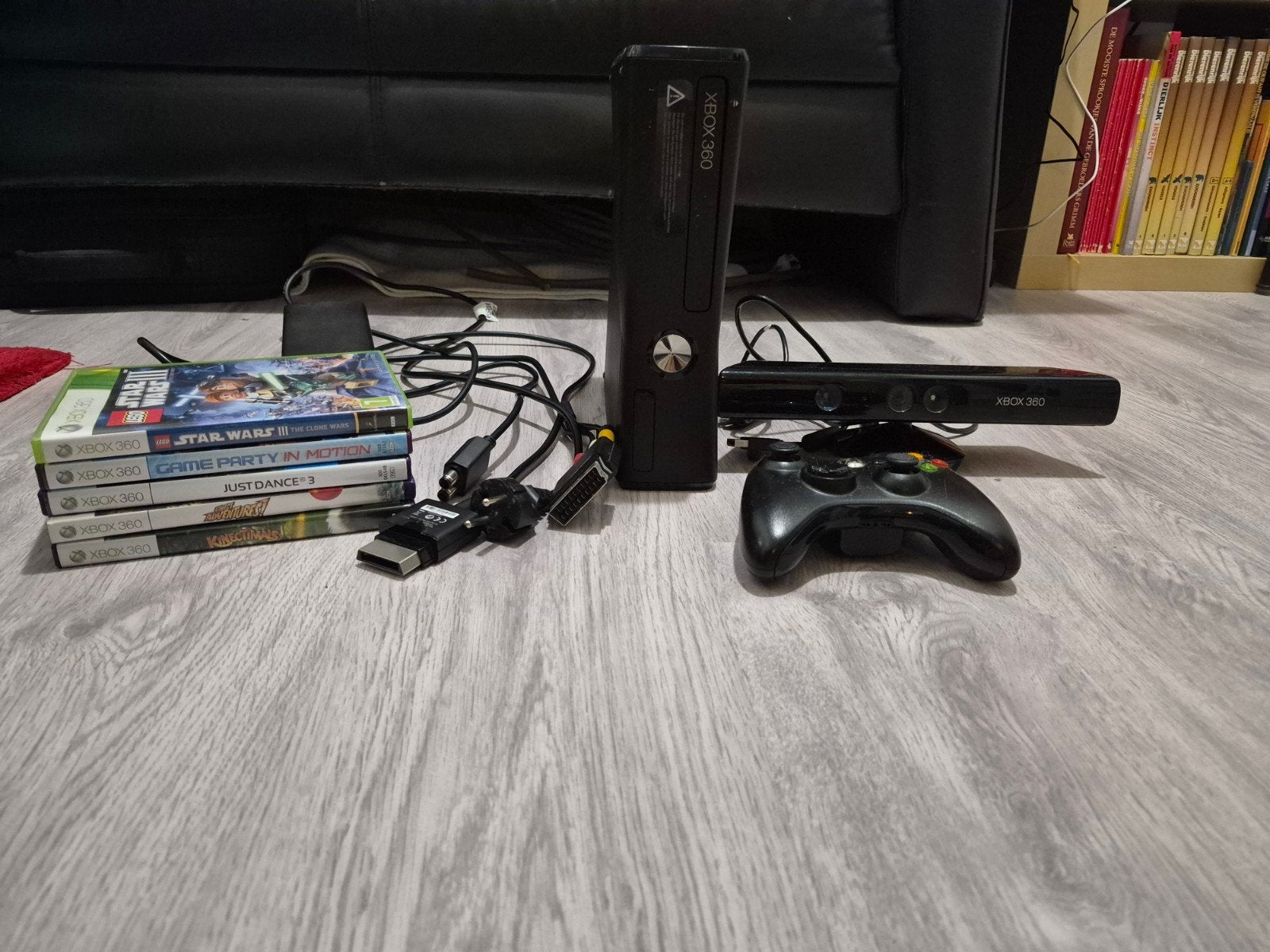 Xbox 360 slim complete set, Ophalen, Met kinect, Met 1 controller, 250 GB