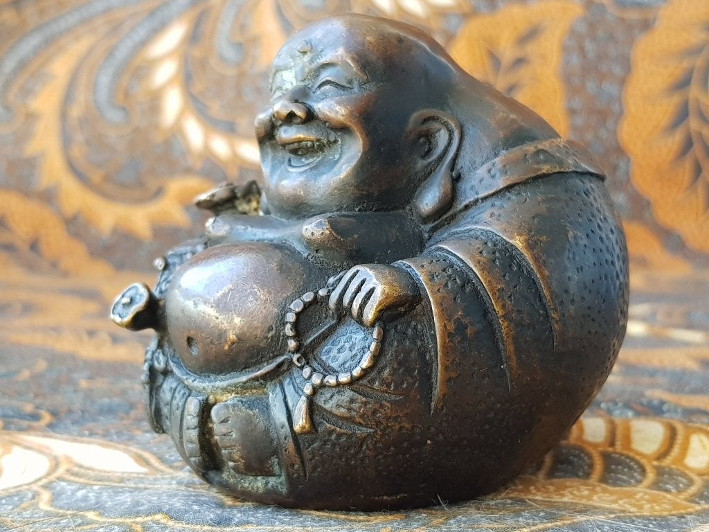 Mooie zware antieke Chinese Boeddha van brons 8,5 cm.
