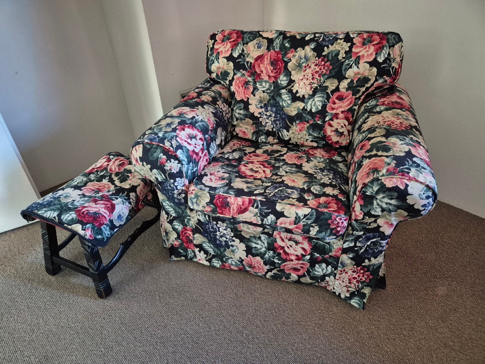 Ikea Ektorp fauteuil met bloemenprint en voetenbankje, Ophalen, Gebruikt, 75 tot 100 cm, Landelijk