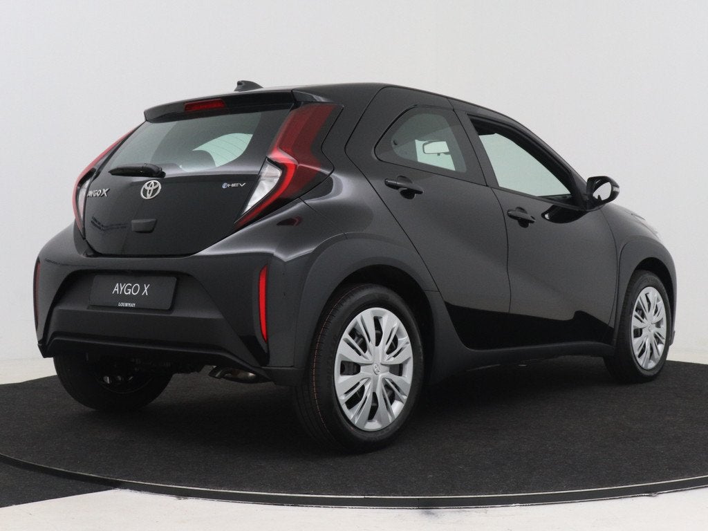 Toyota Aygo X Hybrid 115 play Inruilpremie 1500 euro, 12 maanden, Stof, 116 pk, Zwart