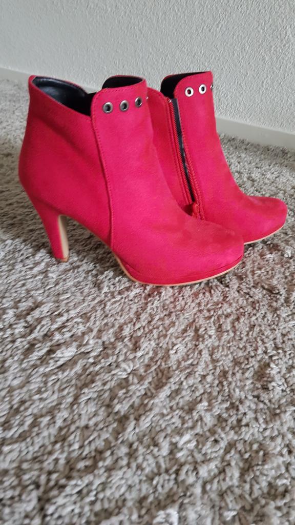 Roze enkellaarsjes met hak, Ophalen of Verzenden, Gedragen, Rood, Lage of Enkellaarzen