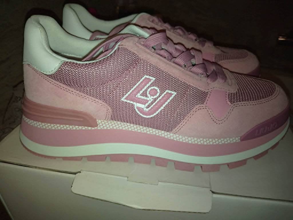 NIEUW, nooit gedragen Liu Jo sneakers maat 41, Verzenden, Liu Jo, Nieuw, Sneakers of Gympen