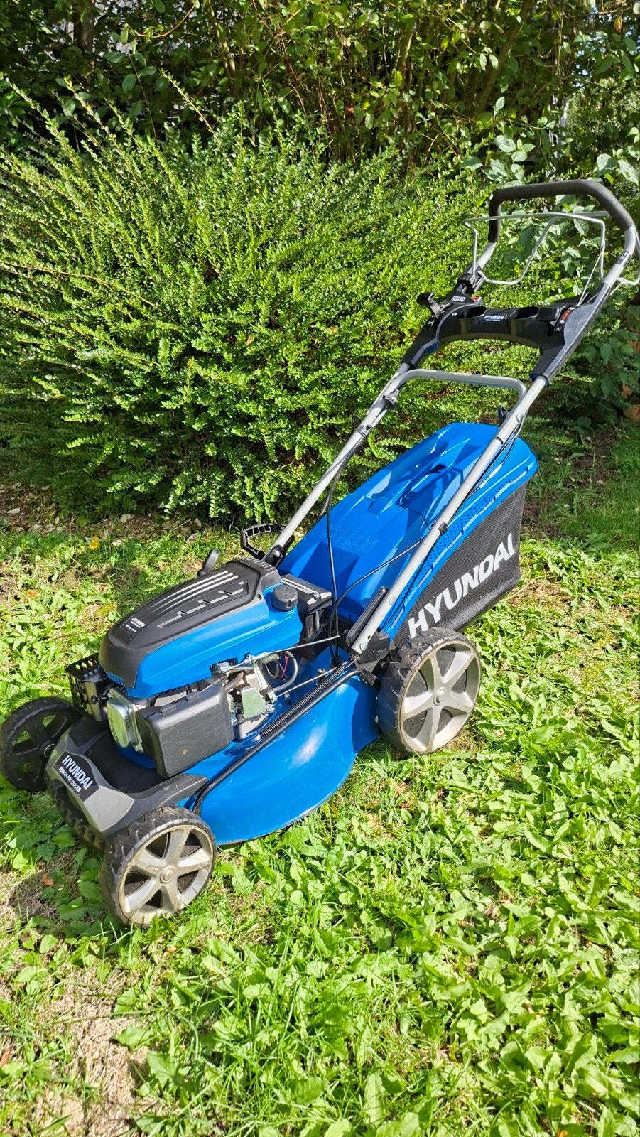 zelfrijdende benzine grasmaaier maaibreedte 51 cm, Ophalen, Cirkelmaaier, Gebruikt, Elektrische starter