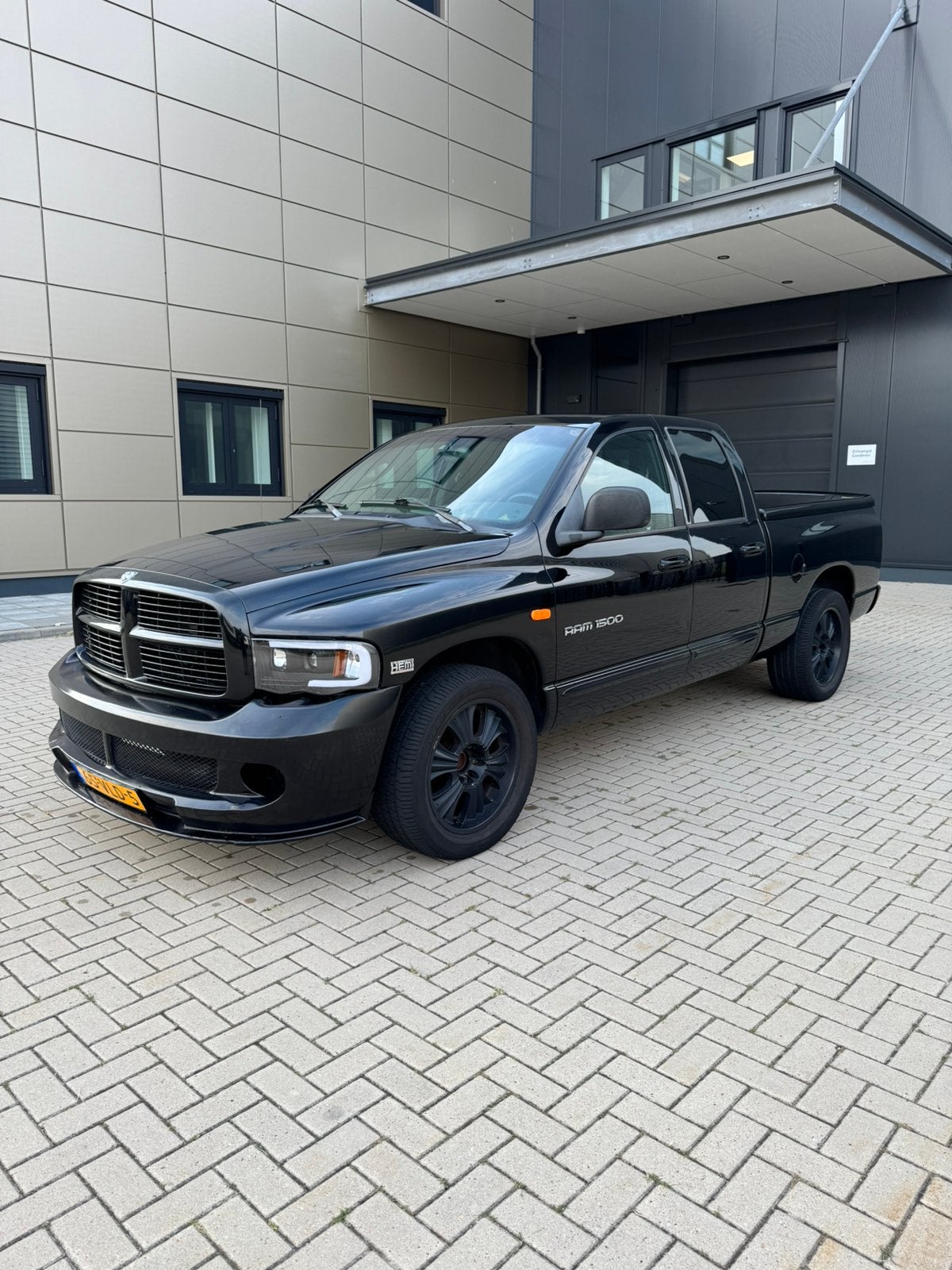 Dodge RAM 1500 HEMI 5.7 V8 | LPG G3 | 6-persoons | Crew Cab, Automaat, 5654 cc, Zwart, Leder