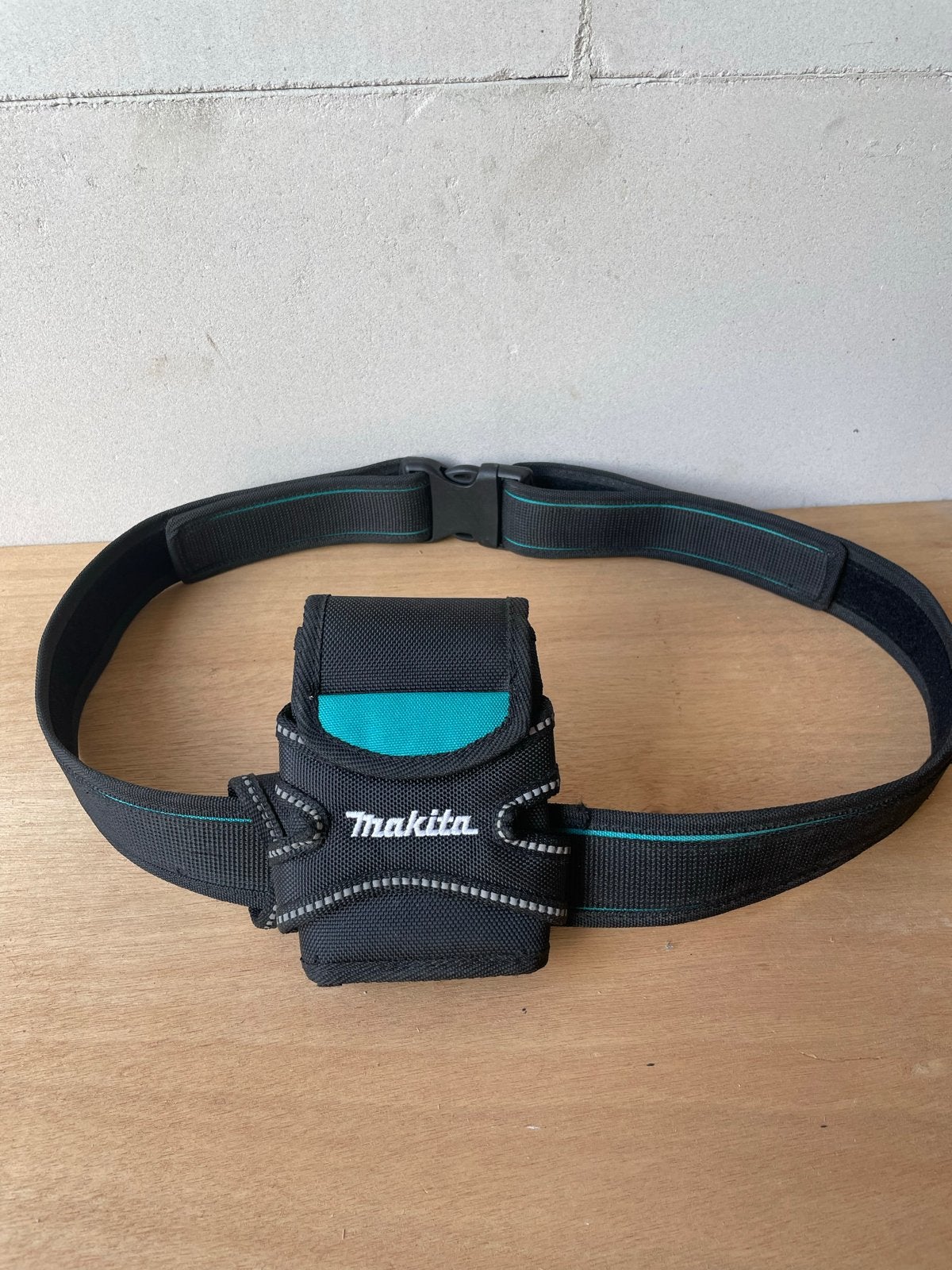 Weekend tip! Makita Draagriem met telefoonhouder - Nieuw, Ophalen of Verzenden, Nieuw, Gereedschapsopslag, Makita