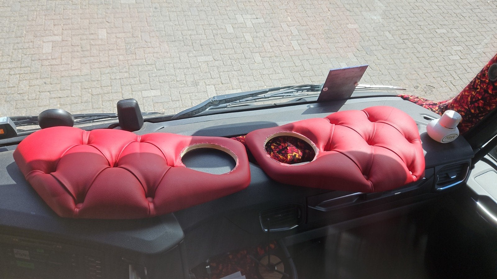 deurpanelen + zonneklepplaat bordeauxrood Scania Next gen, Auto-onderdelen, Vrachtwagen-onderdelen, Ophalen, Nieuw, Scania