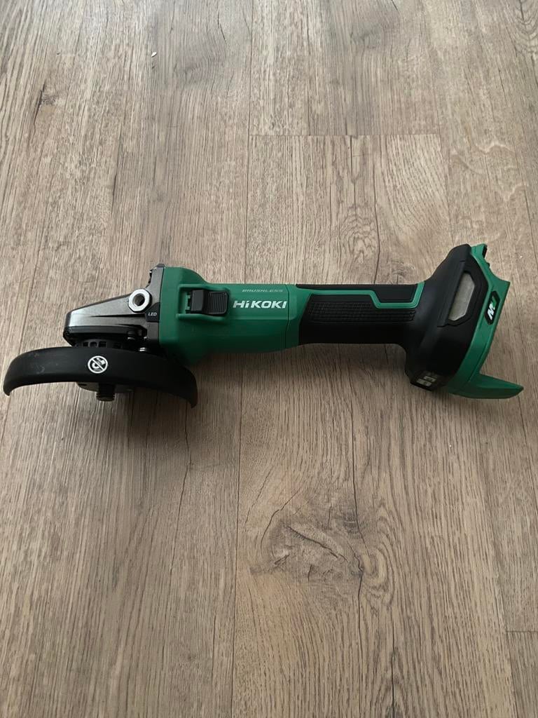 Hikoki haakse slijper  nieuw in systainer, Doe-het-zelf en Verbouw, Gereedschap | Slijpmachines, Ophalen, Nieuw, 1000 watt of meer