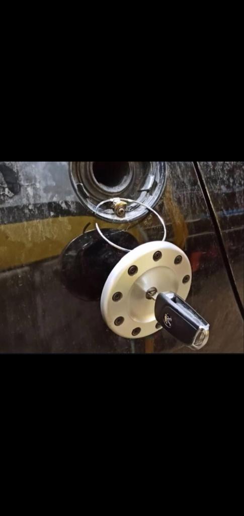 Peugeot 206 tankdophouder, Ophalen of Verzenden