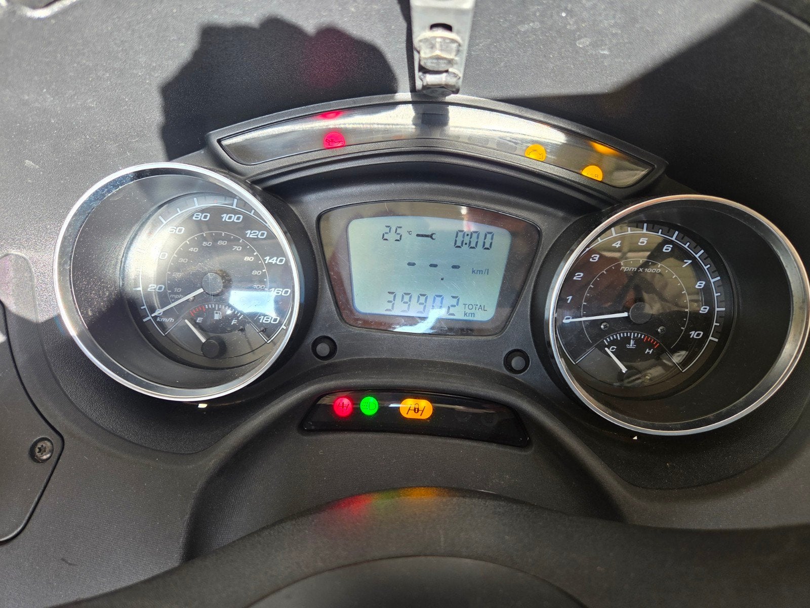 Piaggio MP3 400 HPE Sport - Bouwjaar 2001
