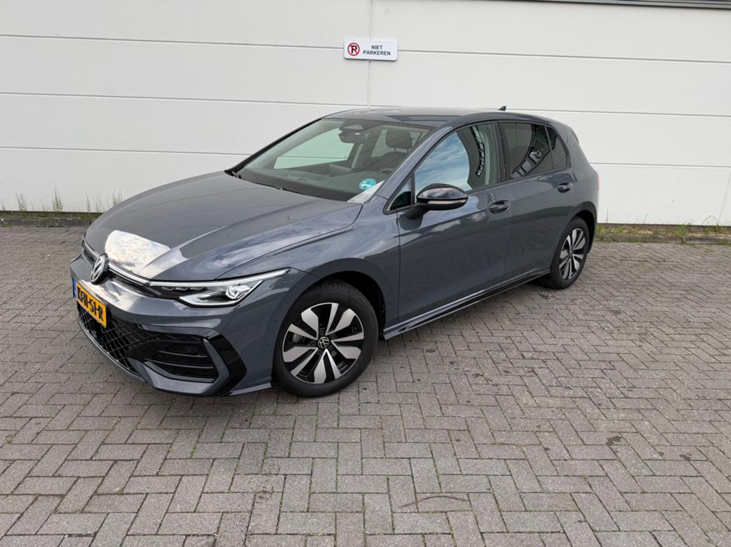 Volkswagen Golf 1.5 Etsi 150pk Dsg-7 2025 Grijs, Auto's, 1498 cc, 4 cilinders, Leder en Stof, Bedrijf
