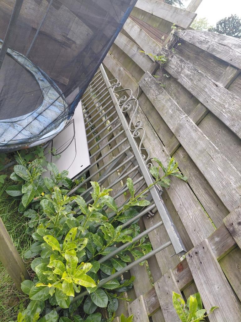 Stalen hekwerk en tafelframe ijzer, Tuin en Terras, Tuinhekken en Hekwerk, Ophalen of Verzenden, Gebruikt, IJzer, Overige typen