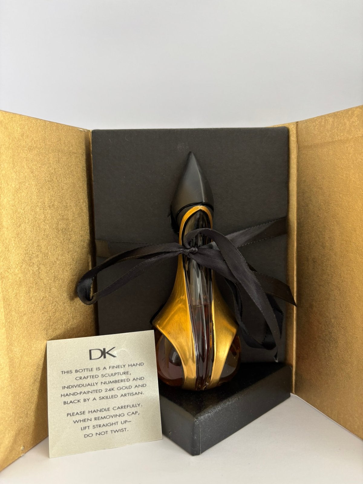 Niche Donna Karan Swan pure parfum 30 ml, Verzenden, Zo goed als nieuw