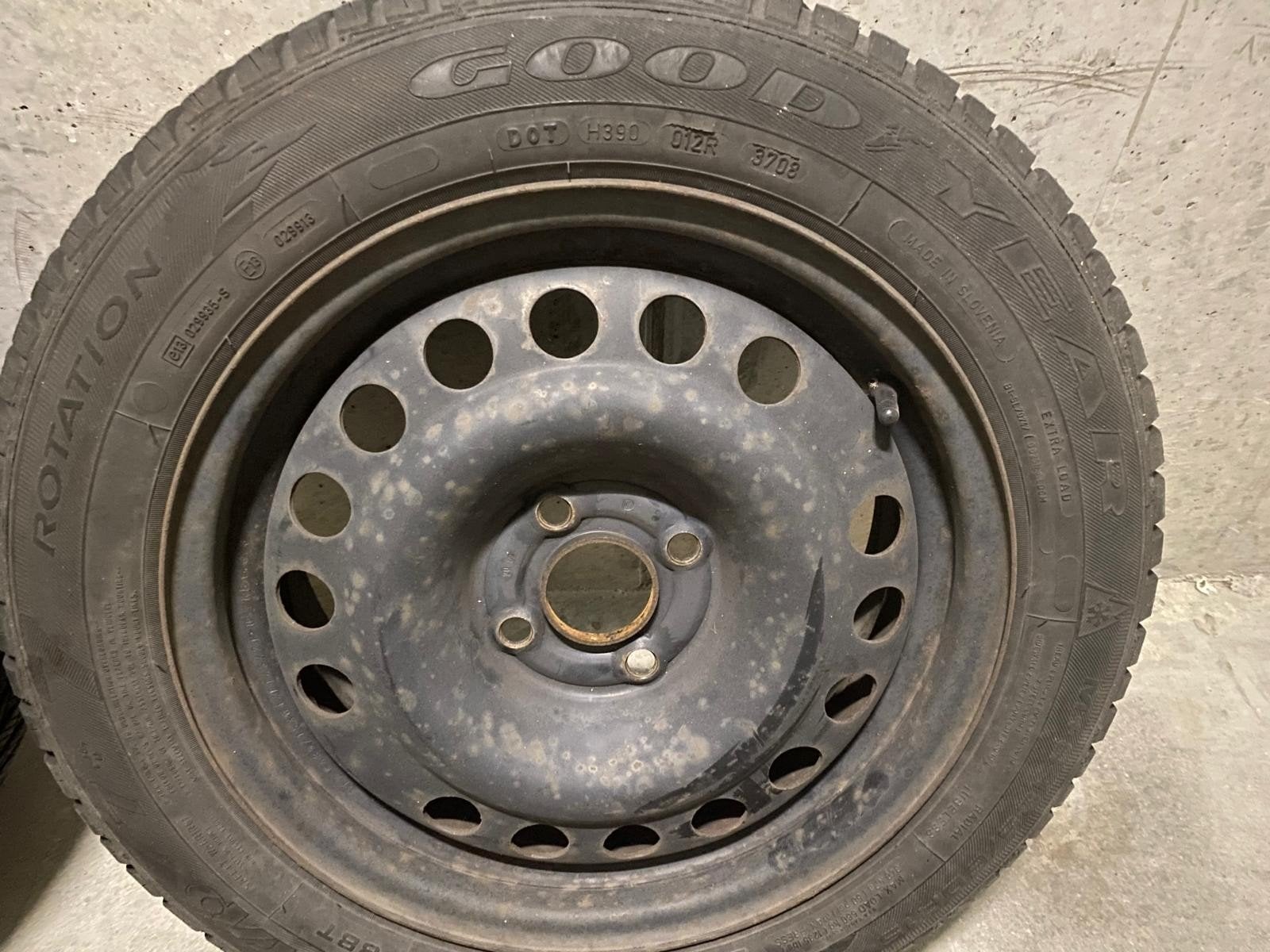 4  Goodyear Ultragrip 7 Winterbanden met velg, Ophalen