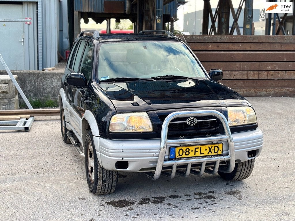 Suzuki Grand Vitara 2.5 V6 AC AUTOMAAT NEW APK 2027, Auto's, Suzuki, Gebruikt, Beige, Grand Vitara, Zwart