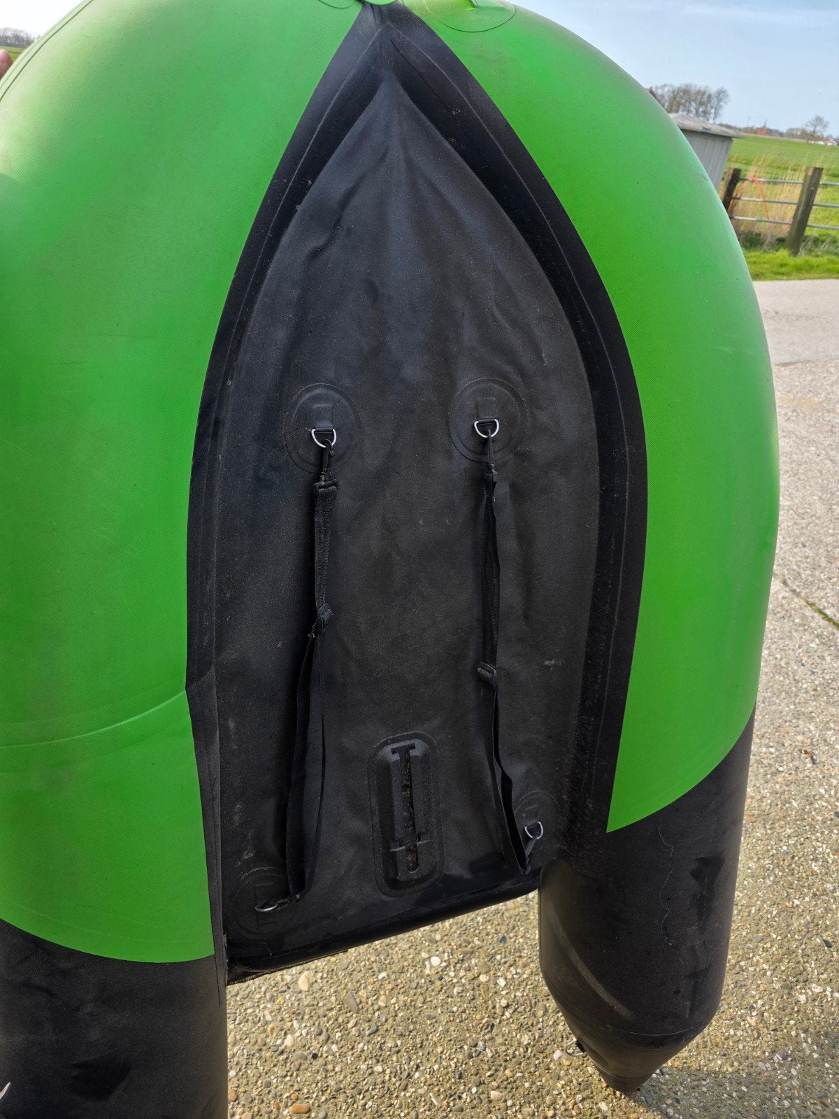 Madcat Bellyboat met Fox Rage waadpak en vinnen, Watersport en Boten, Ophalen